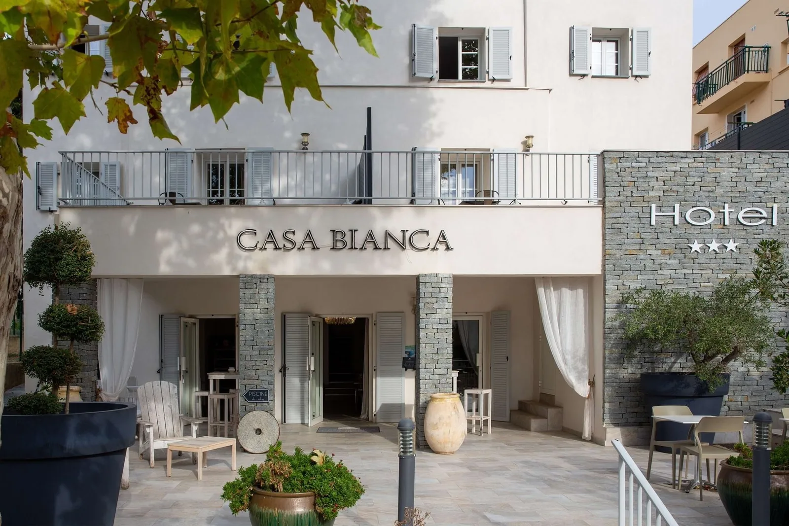 myWO Calvi, Building facade, Calvi