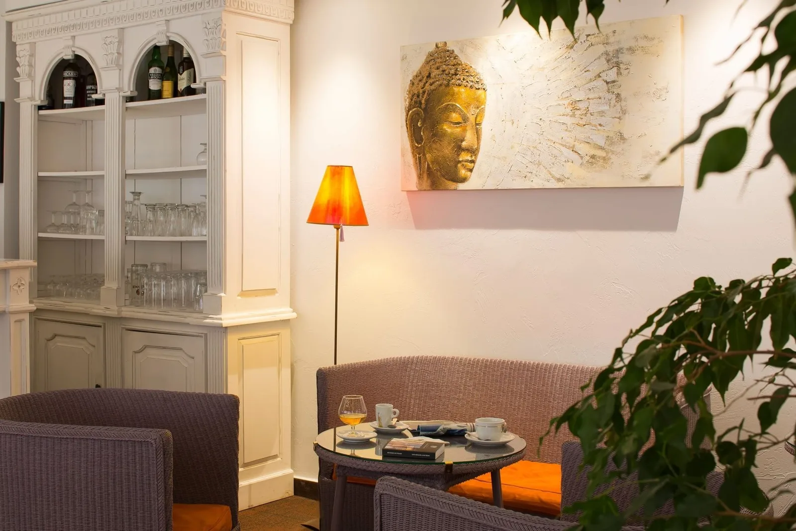 myWO Juan les Pins, Lounge, Antibes