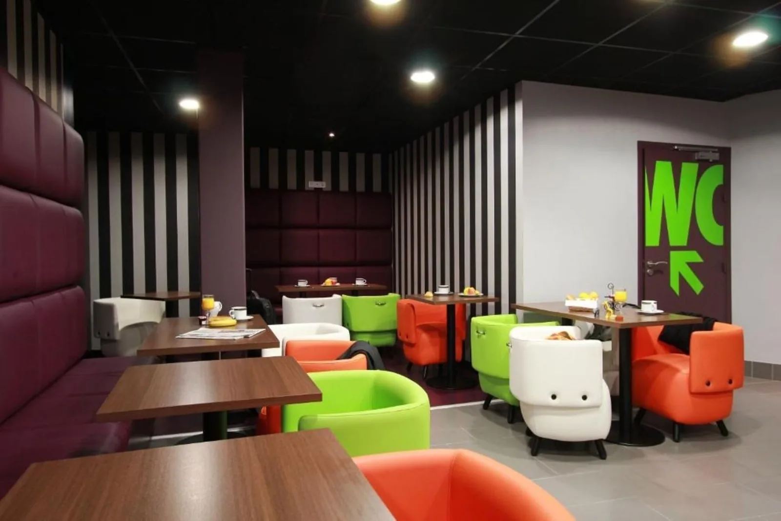 myWO Laval Centre, Kantine, Laval