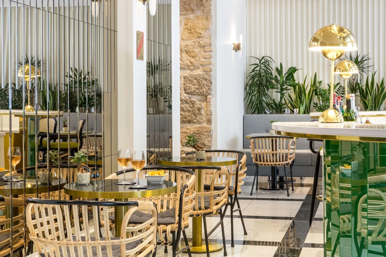 myWO Nice Grimaldi, Cafeteria, Nice
