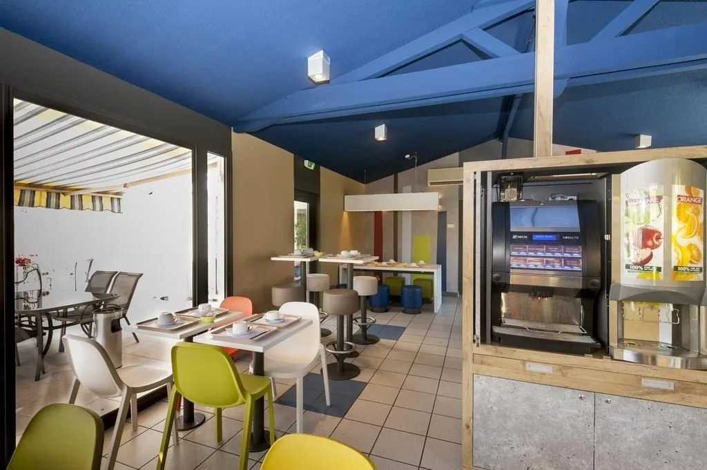 myWO Nîmes Est Marguerittes, Kantine, Marguerittes
