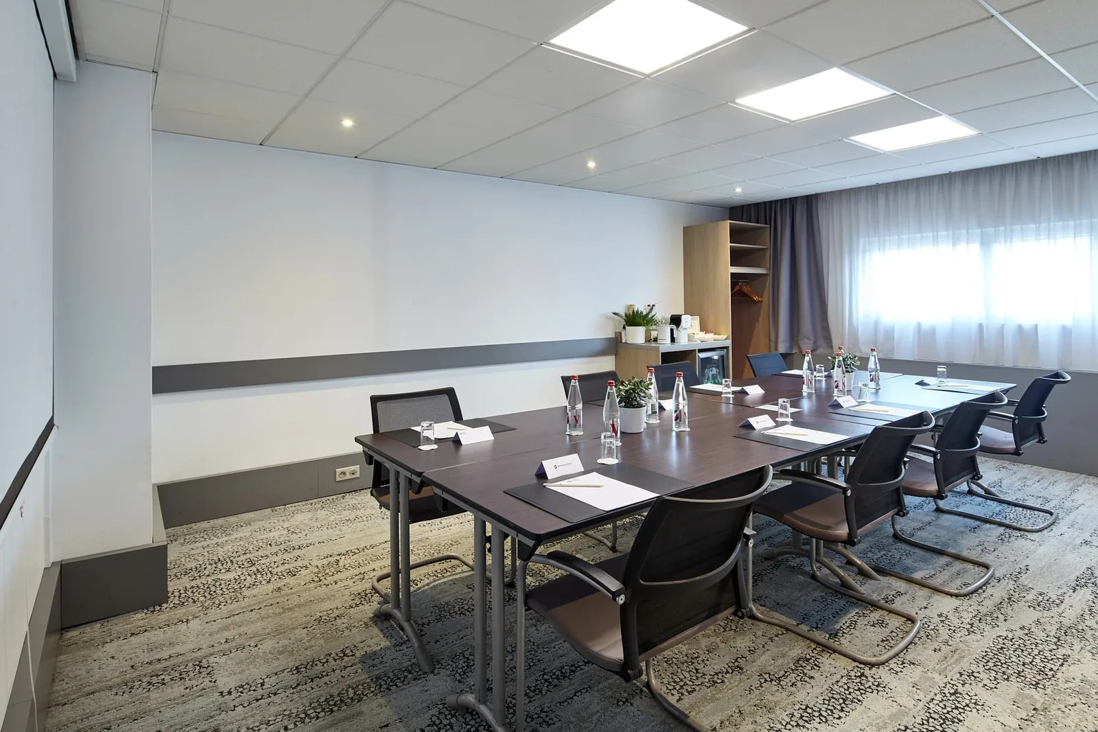 myWO Orly Airport, Meeting room for 8 people, Rungis