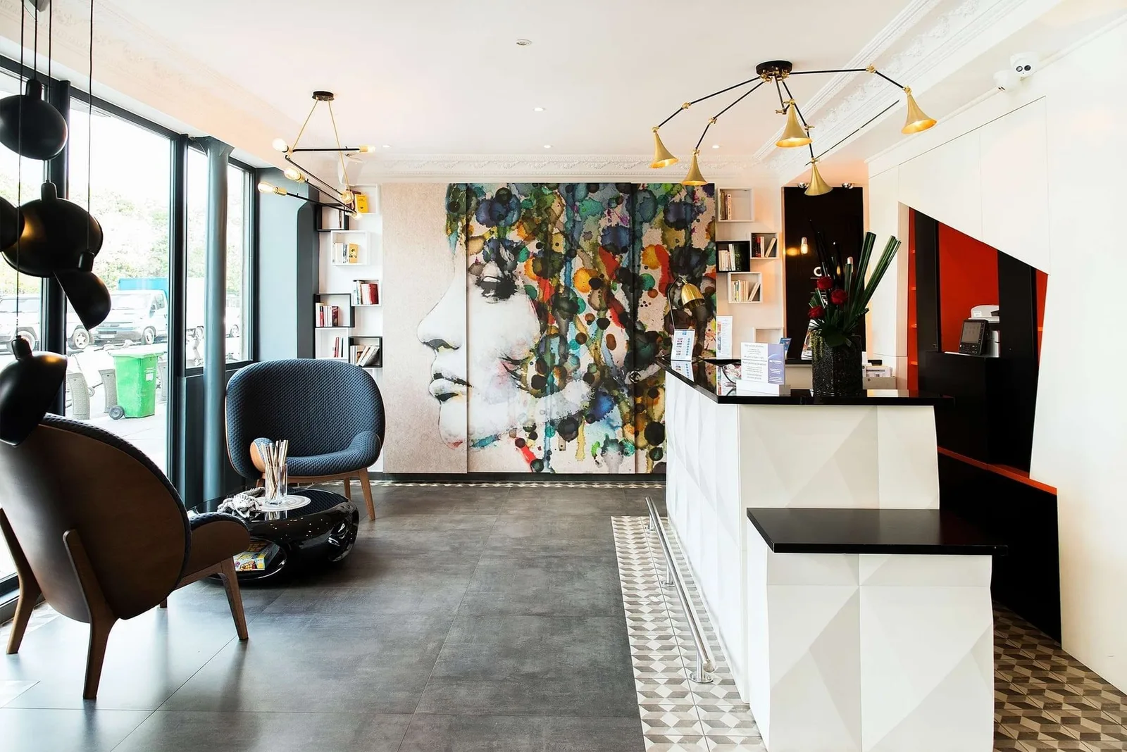 myWO Paris Batignolles, Reception, Paris 17e
