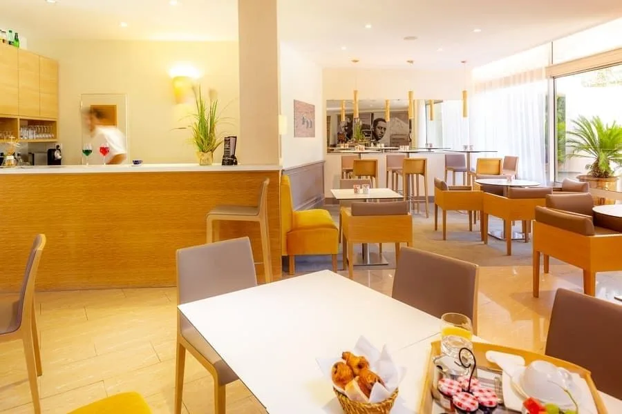 myWO Pertuis, Kantine, Pertuis