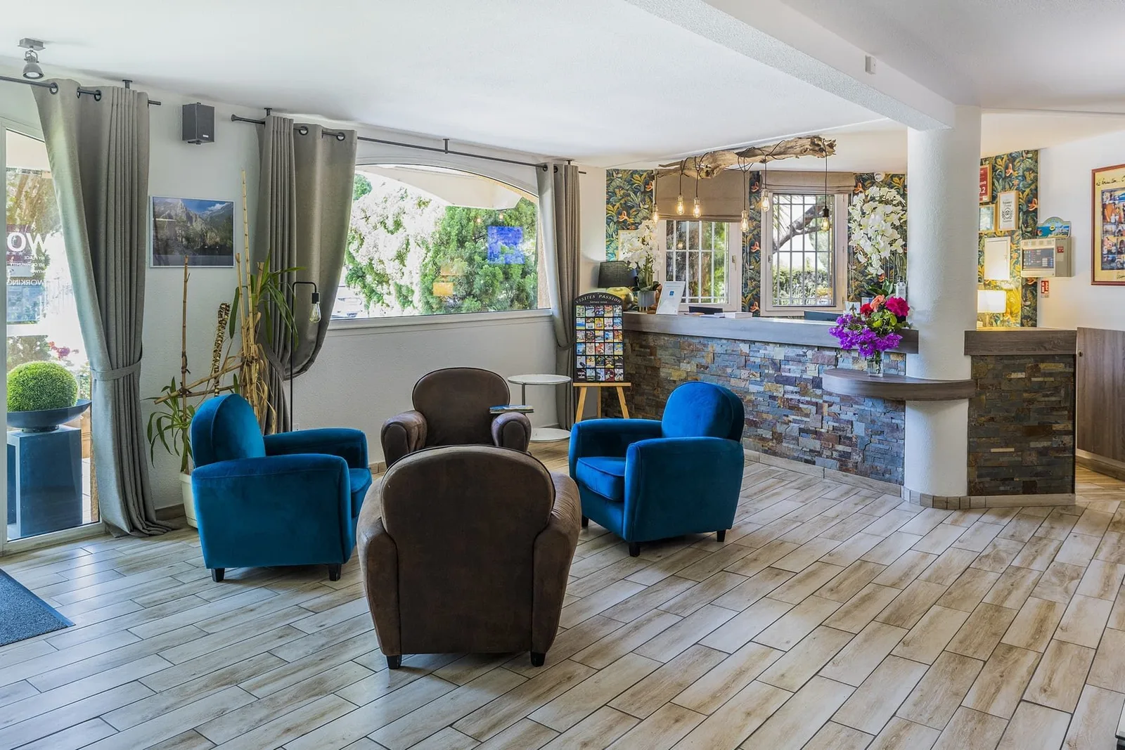 myWO Prades, Reception, Prades