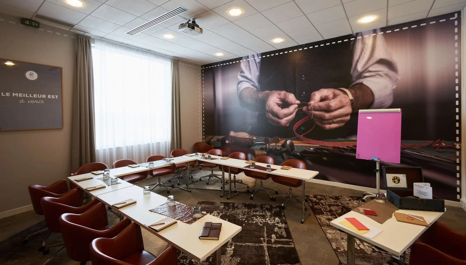myWO Saclay, Besprechungsraum für 14 Personen, Saclay