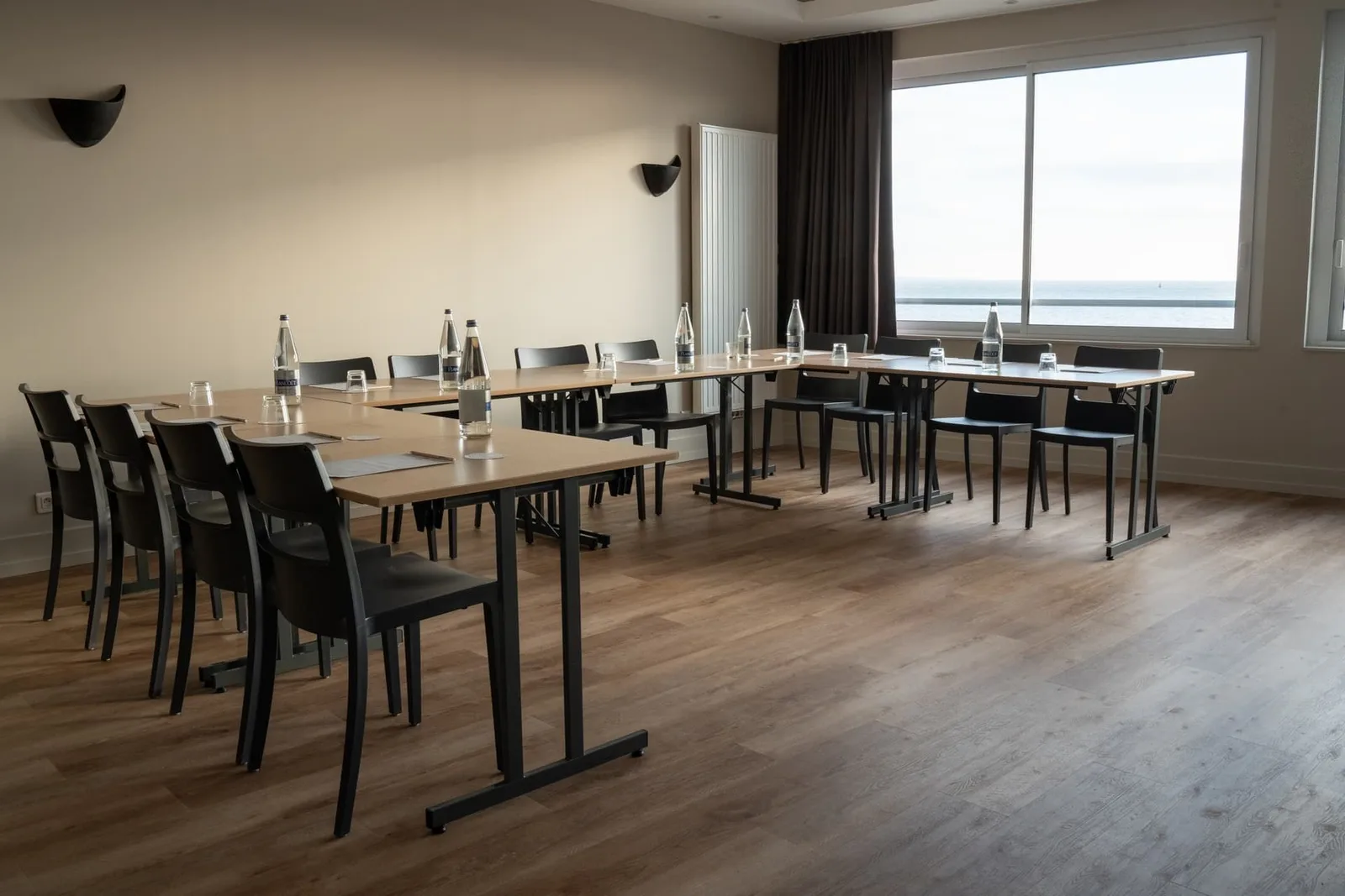 myWO Saint Nazaire Plage, Meeting room for 14 people, Saint-Nazaire