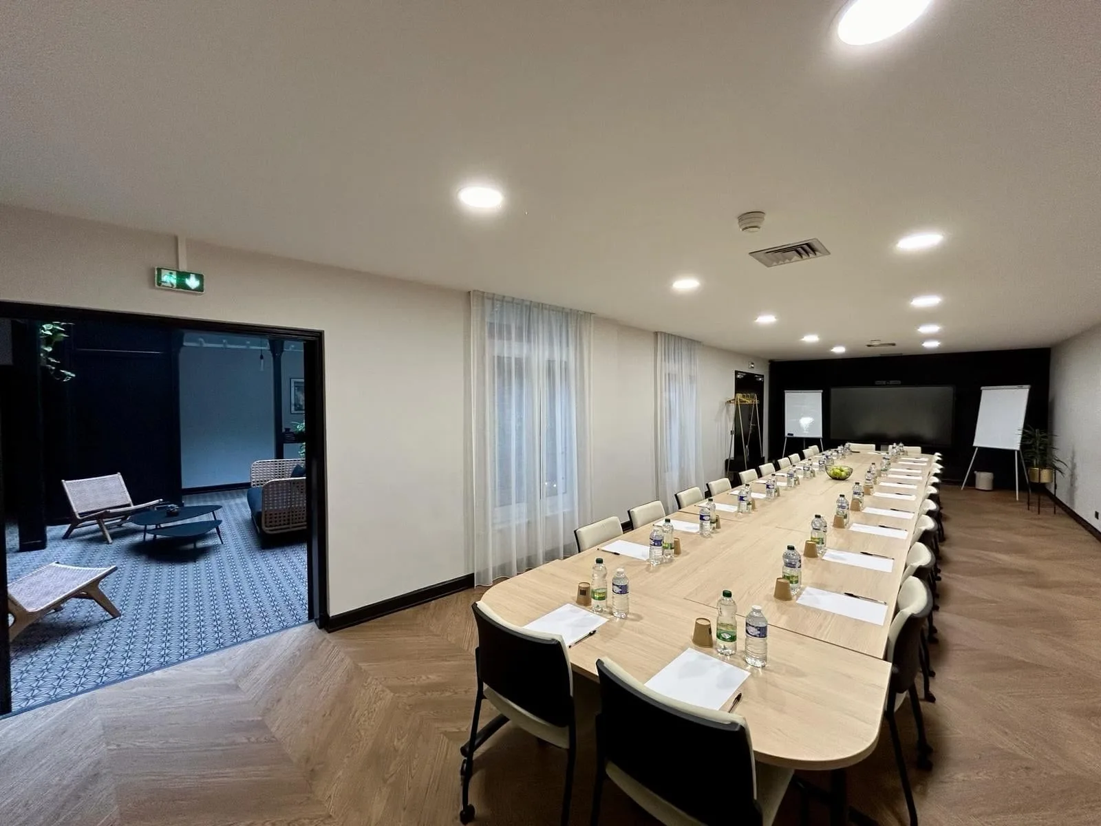 myWO Saint Quentin Centre Gare, Salle de réunion 26 personnes, Saint Quentin
