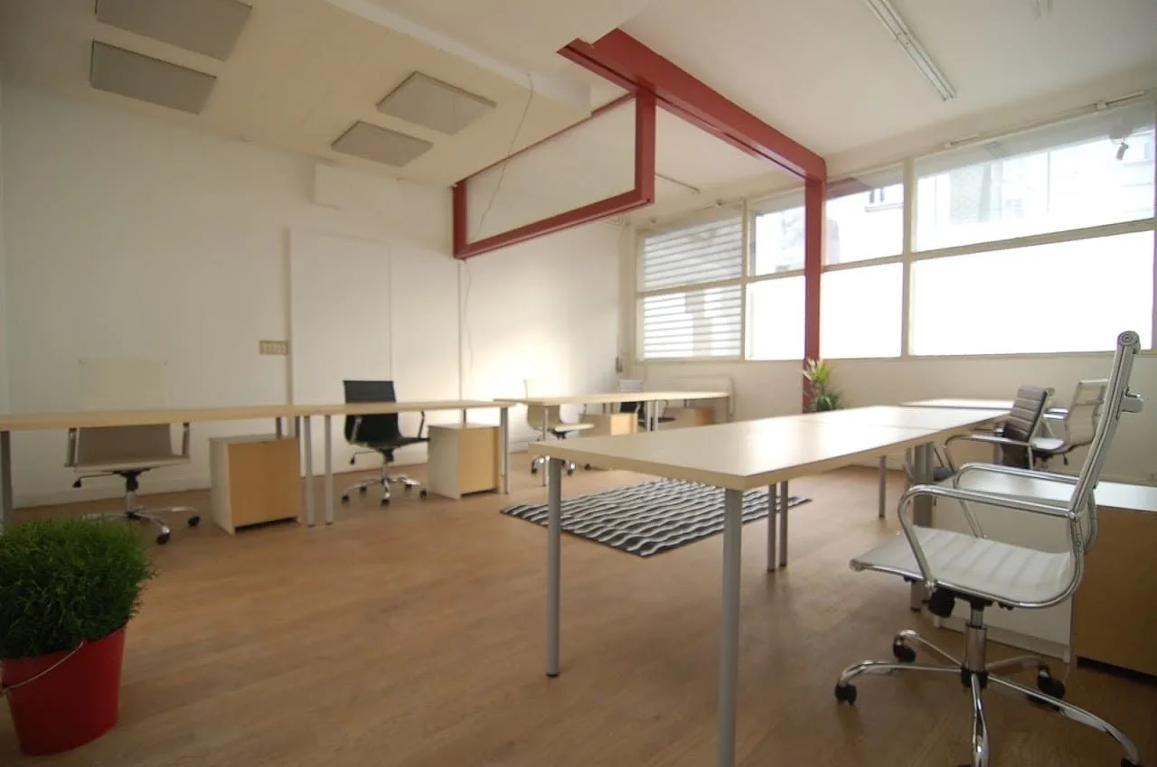 Nantes-Cowork Delorme, Privatbüro mit 6 Arbeitsplätzen, Nantes