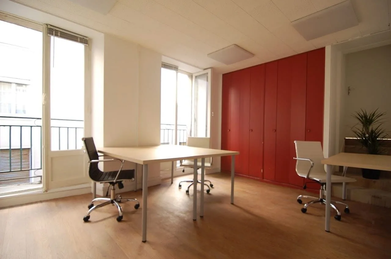 Nantes-Cowork Delorme, Privatbüro mit 3 Arbeitsplätzen, Nantes