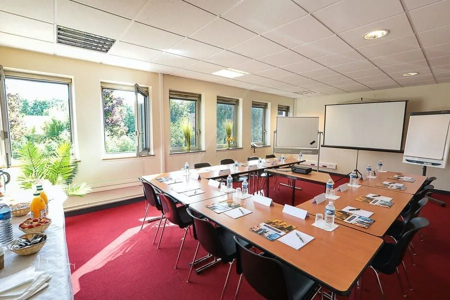 Neopole Marne La Vallée, Salle de formation 14 personnes, Noisiel