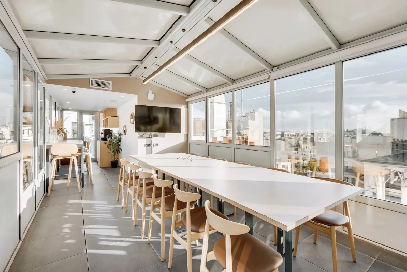 Nest 34, Meeting room for 12 people, Paris 8e