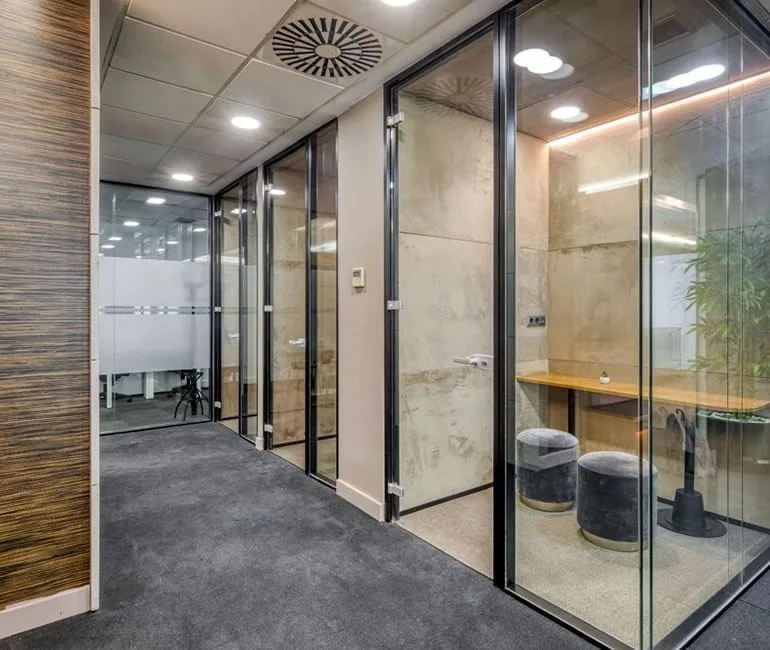 Networkia Business Center Cuzco, Phone booth, Madrid