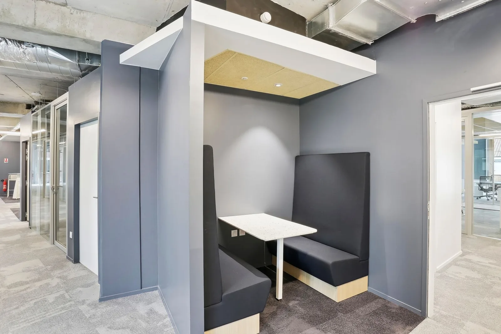 Newton Offices Croisé Laroche, Cabine acoustique, Marcq-en-Barœul