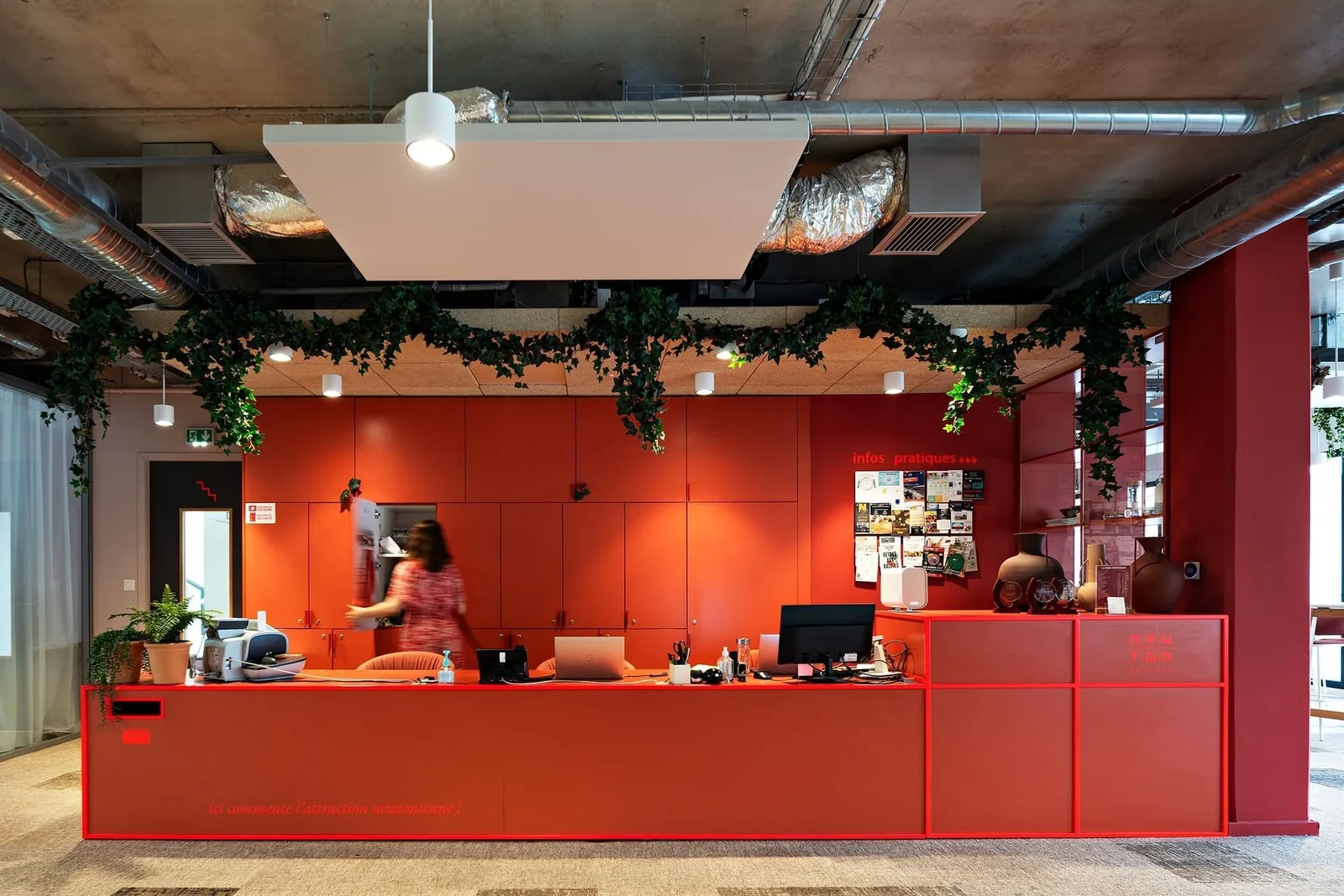 Newton Offices Golf des Milles, Empfang, Aix-en-Provence
