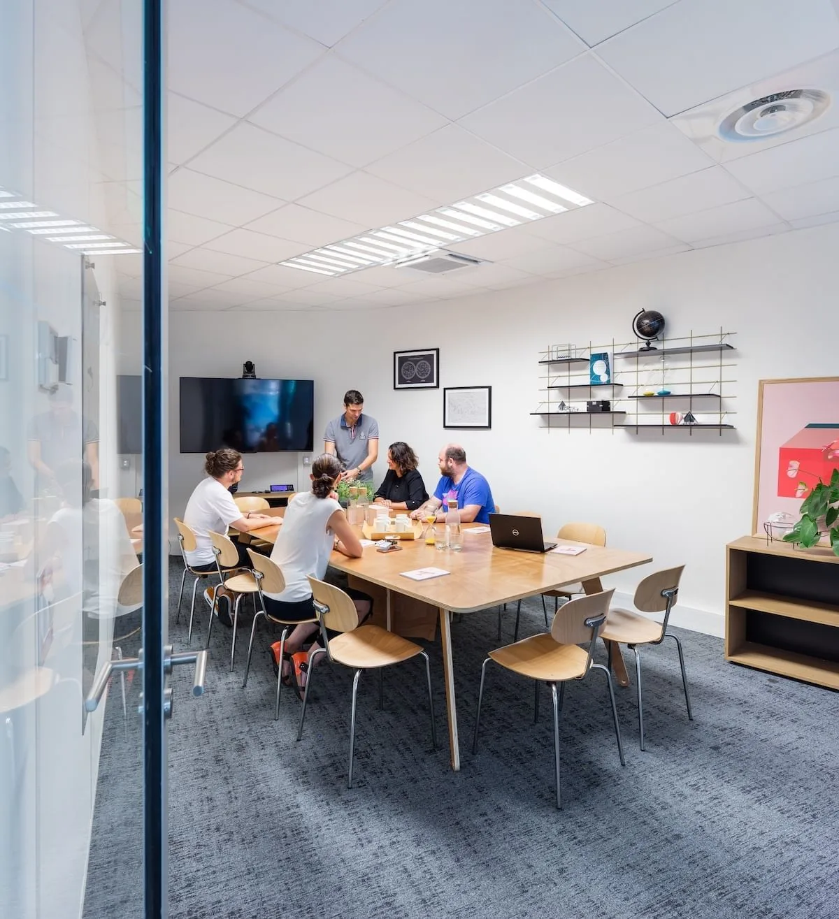 Newton Offices Joliette, Salle de réunion 8 personnes, Marseille 2e
