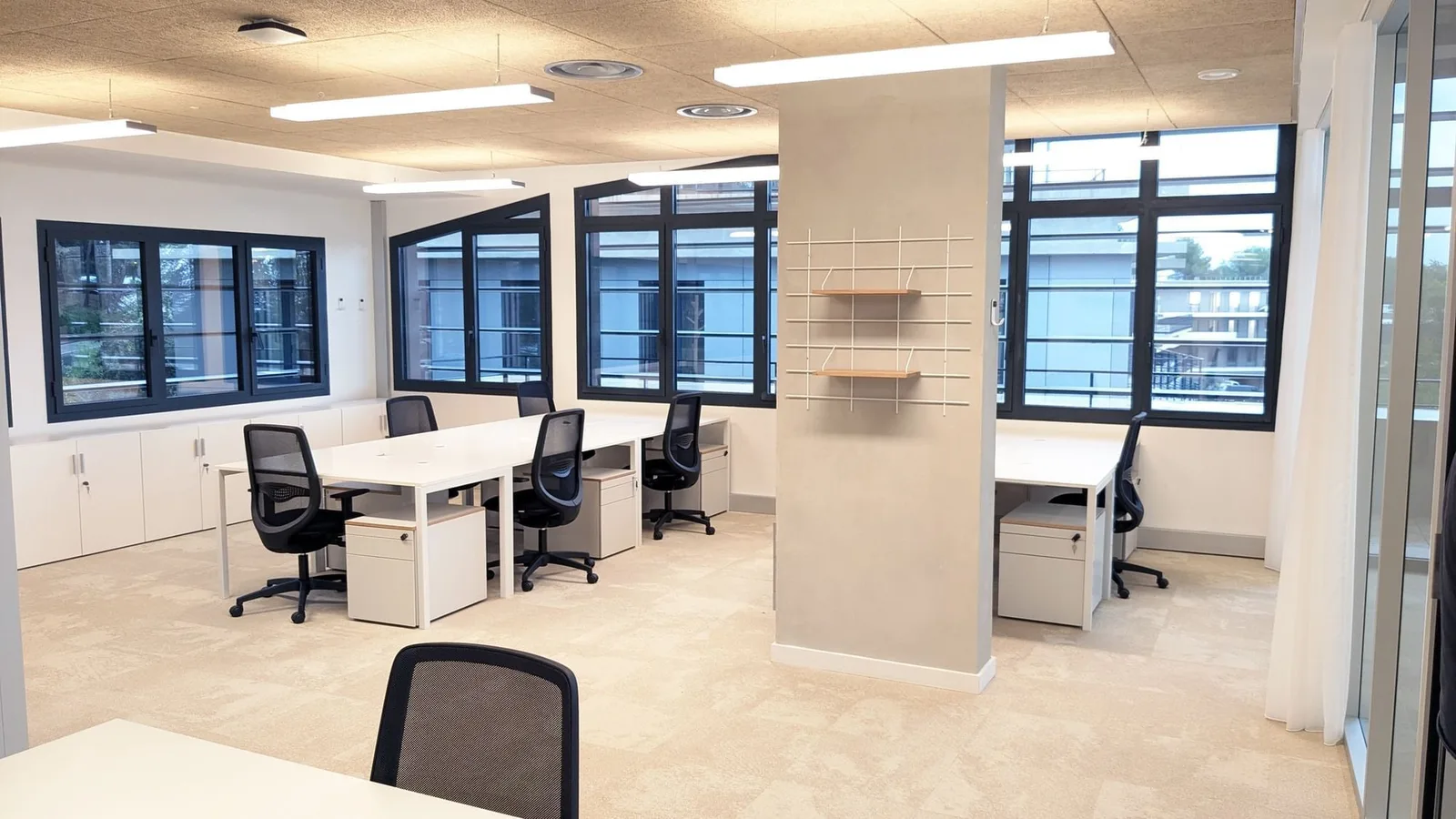 Newton Offices Sophia Antipolis, Open-plan office, Valbonne