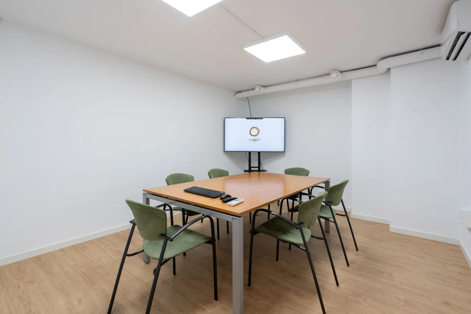 Nidus Coworking, Meeting room for 6 people, Palma