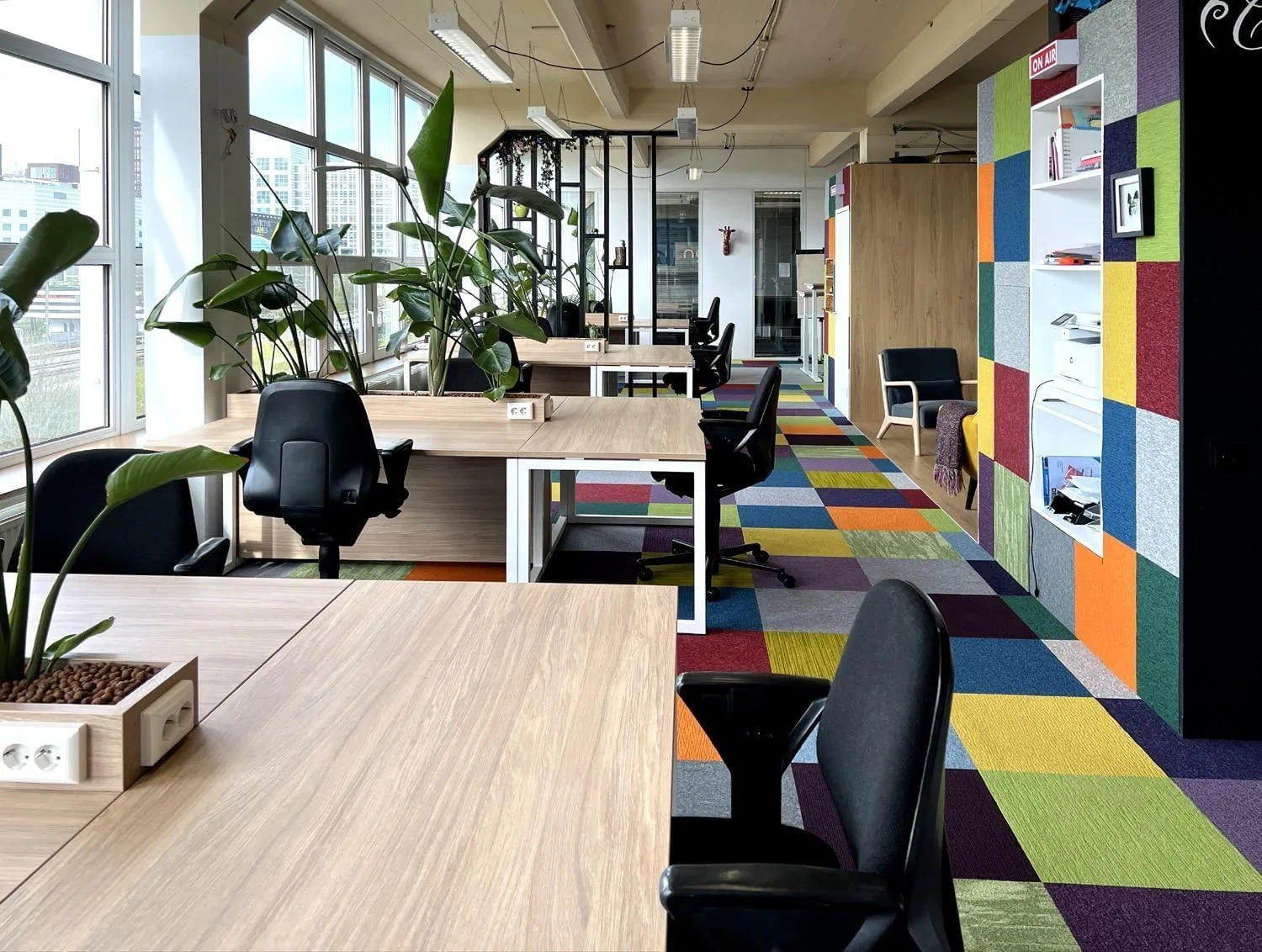 Nomadz, Open-plan office, The Hague