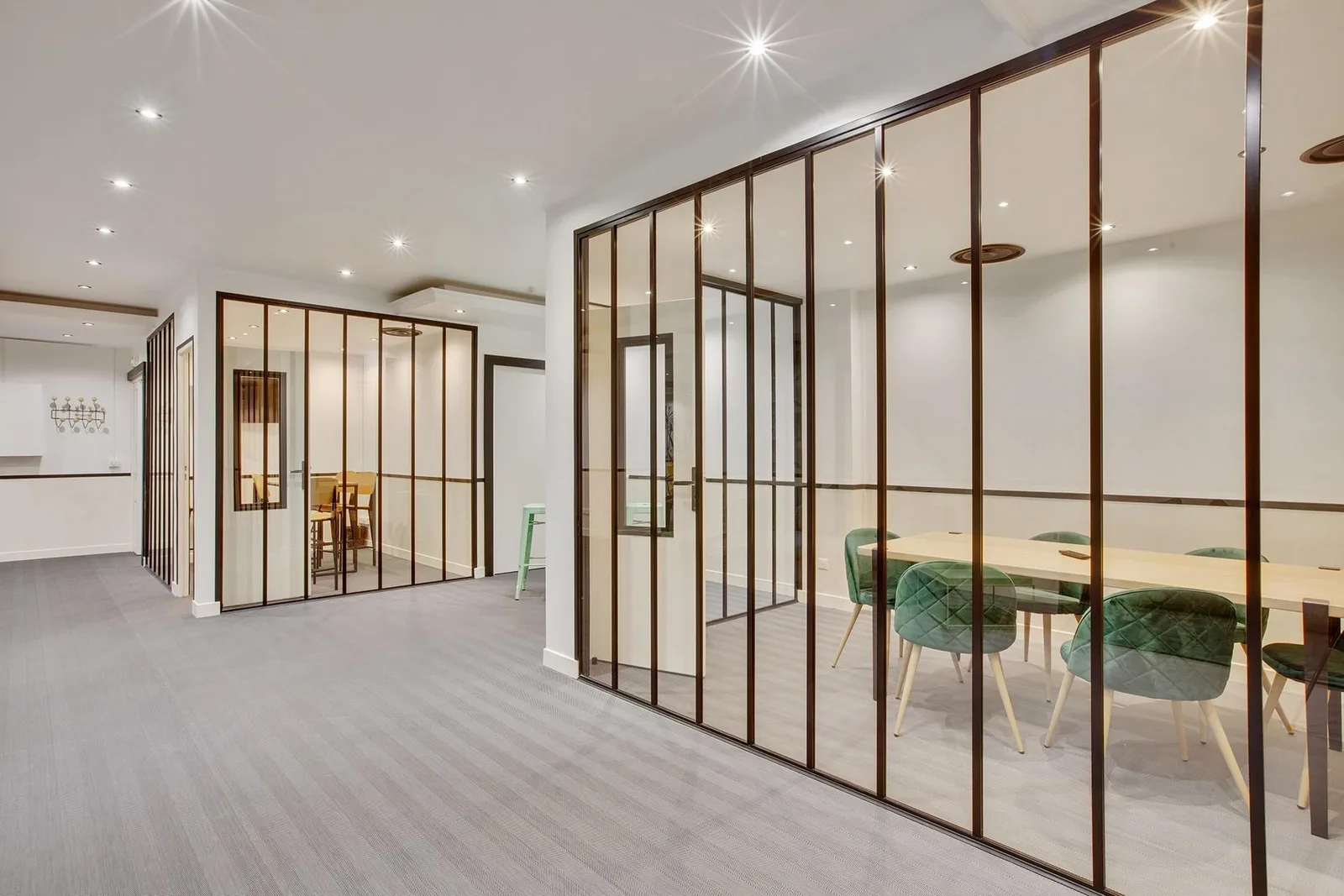 Les Nouveaux Bureaux 35 Beaubourg, Besprechungsraum für 6 Personen, Paris 3e
