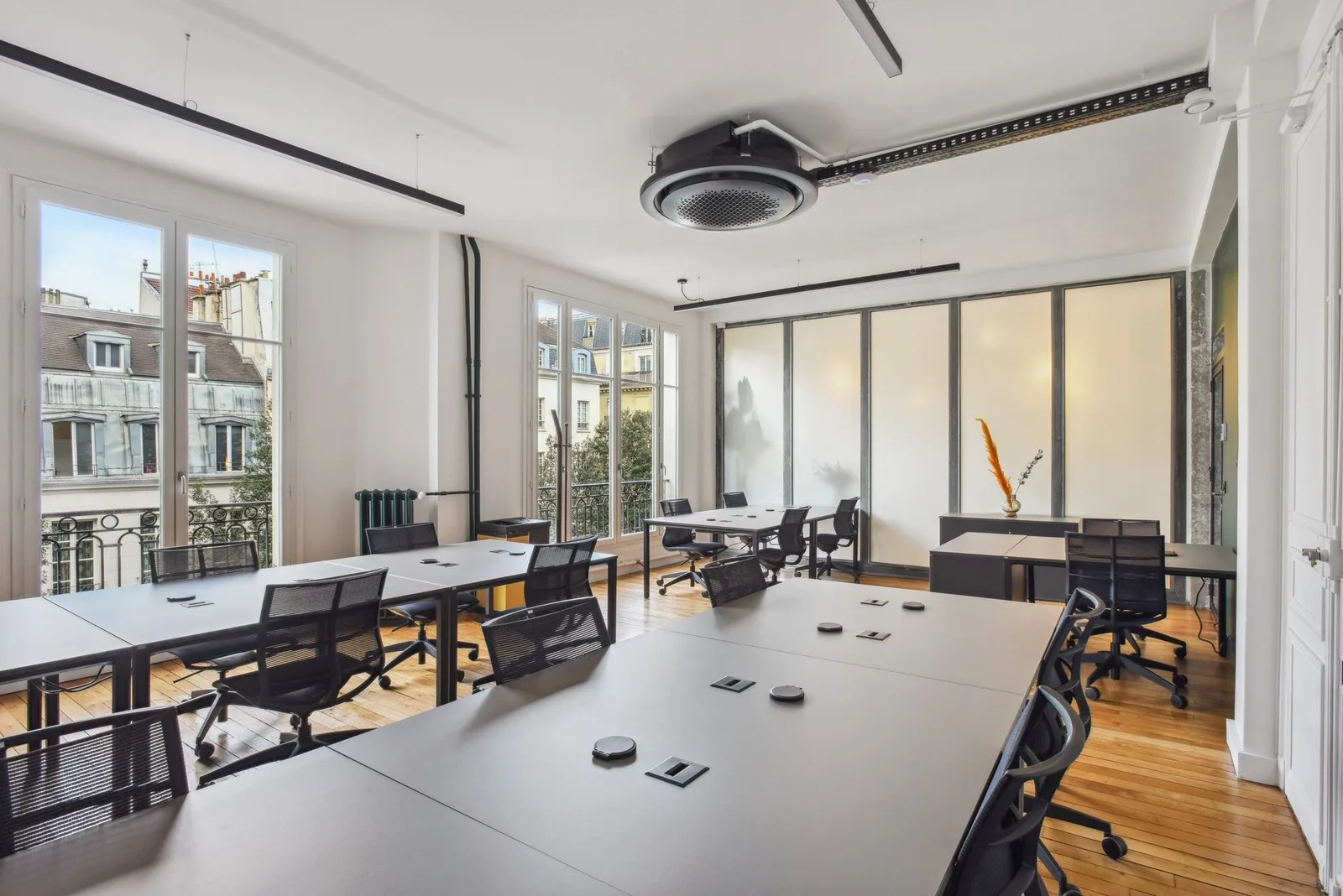 Les Nouveaux Bureaux 84 Beaubourg , Open-plan office, Paris 3e