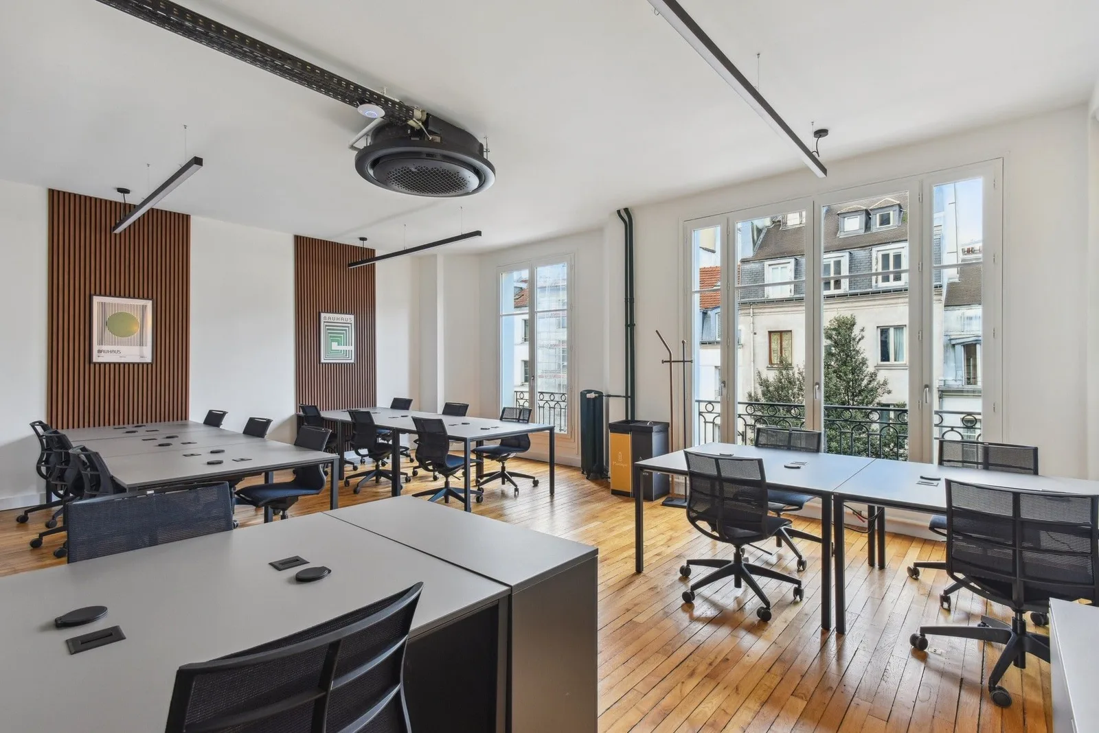 Les Nouveaux Bureaux 84 Beaubourg , Open-plan office, Paris 3e