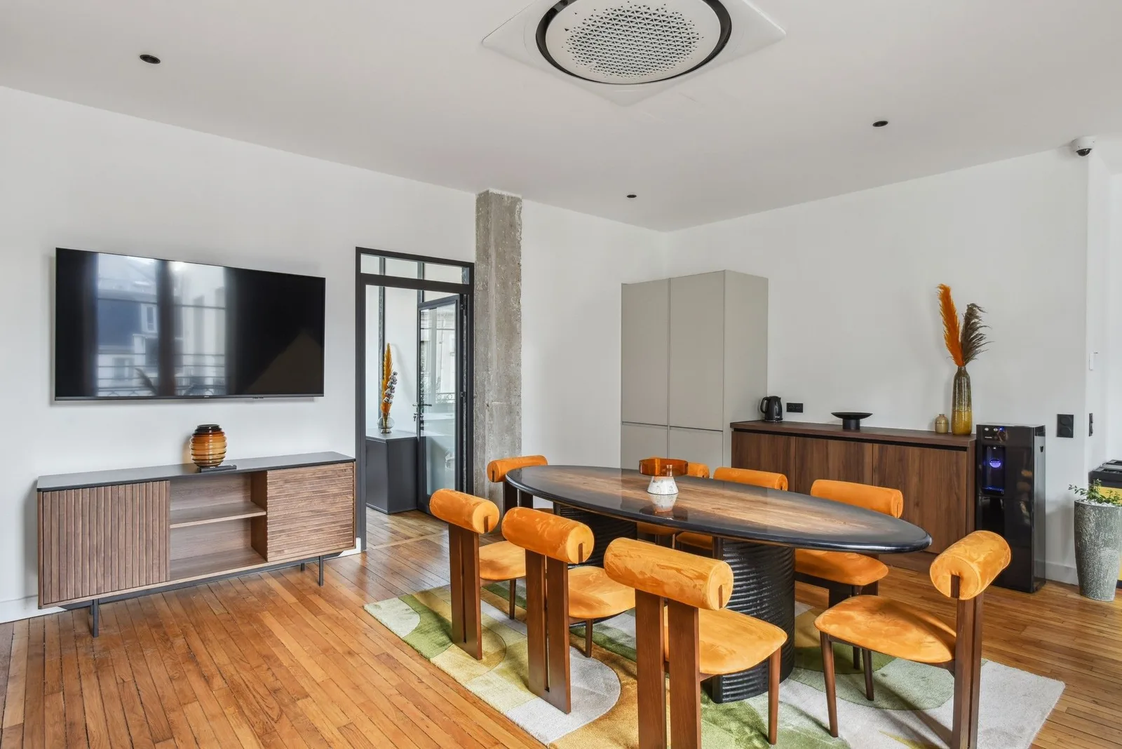 Les Nouveaux Bureaux 84 Beaubourg , Meeting room for 8 people, Paris 3e