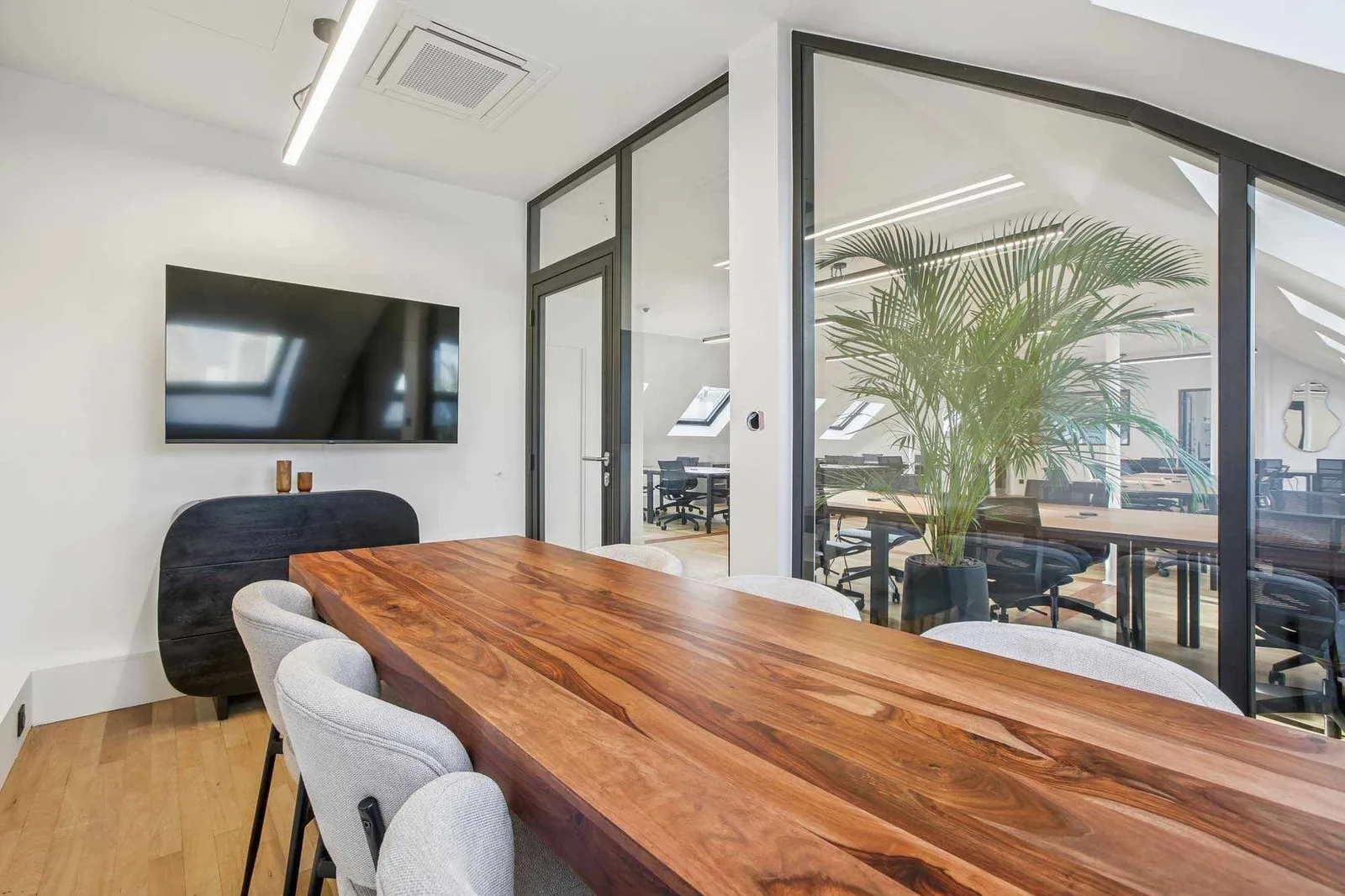Les Nouveaux Bureaux Braque, Besprechungsraum für 8 Personen, Paris 3e