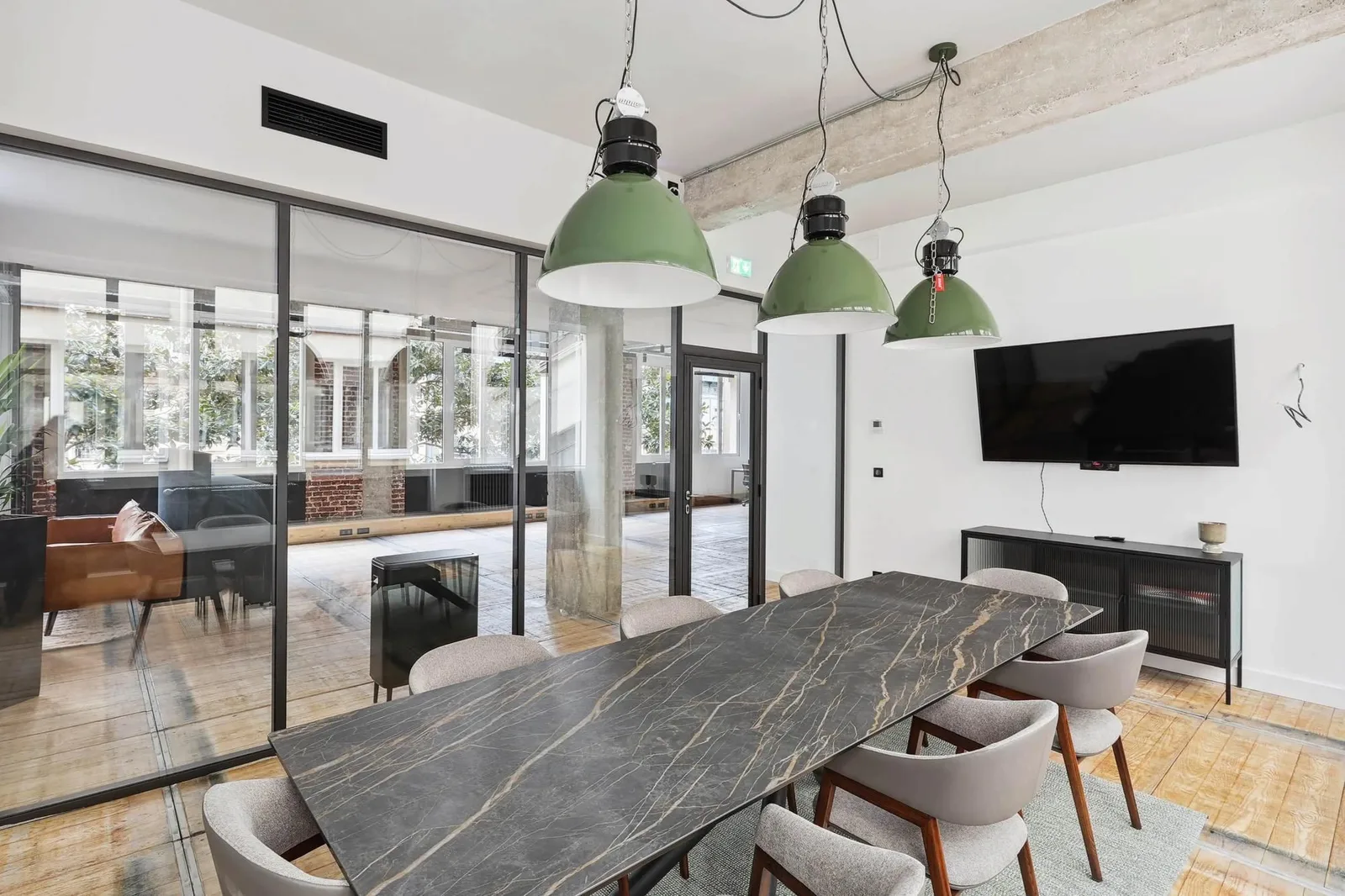 Les Nouveaux Bureaux Chabrol, Meeting room for 8 people, Paris 10e