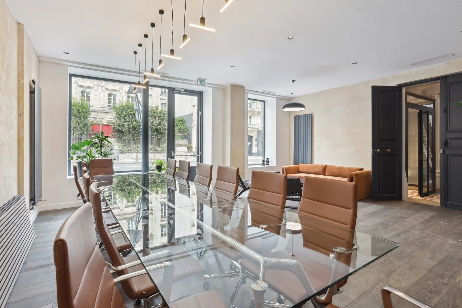 Les Nouveaux Bureaux Châteaudun, Meeting room for 12 people, Paris 9e