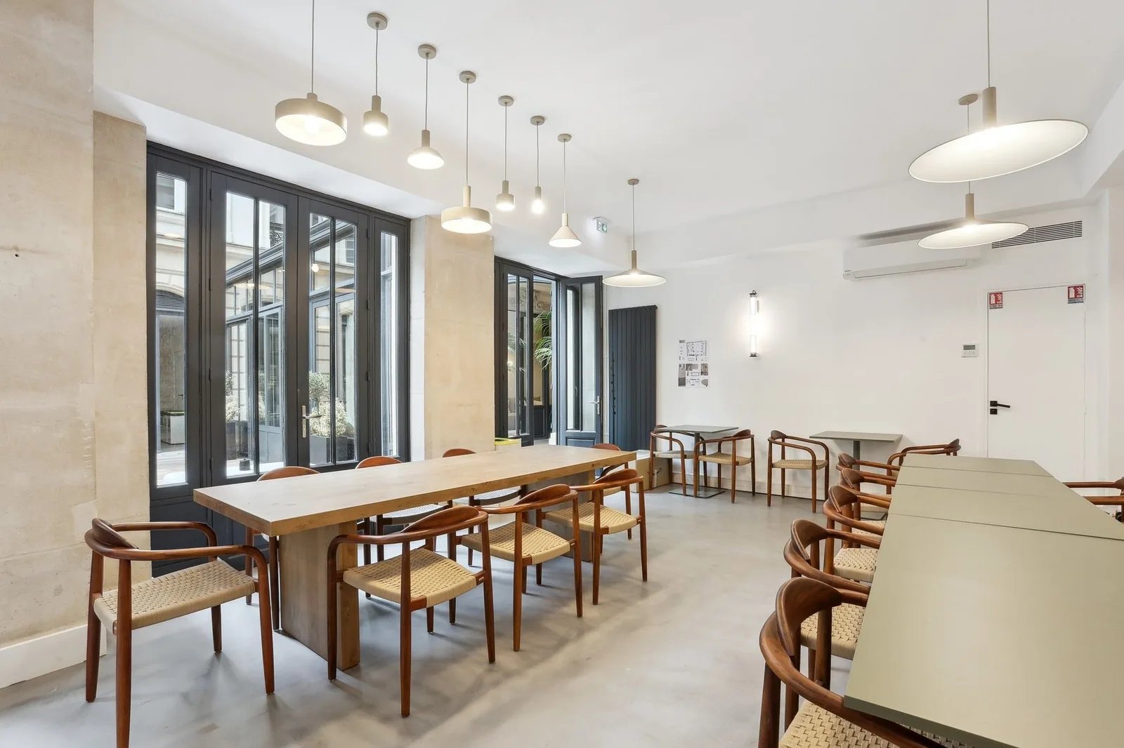 Les Nouveaux Bureaux Châteaudun, Cafeteria, Paris 9e