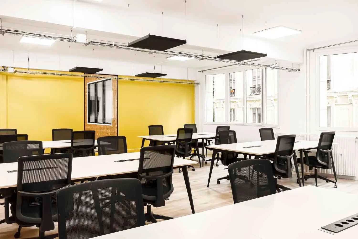 Les Nouveaux Bureaux Petites Écuries, Open-plan office, Paris 10e