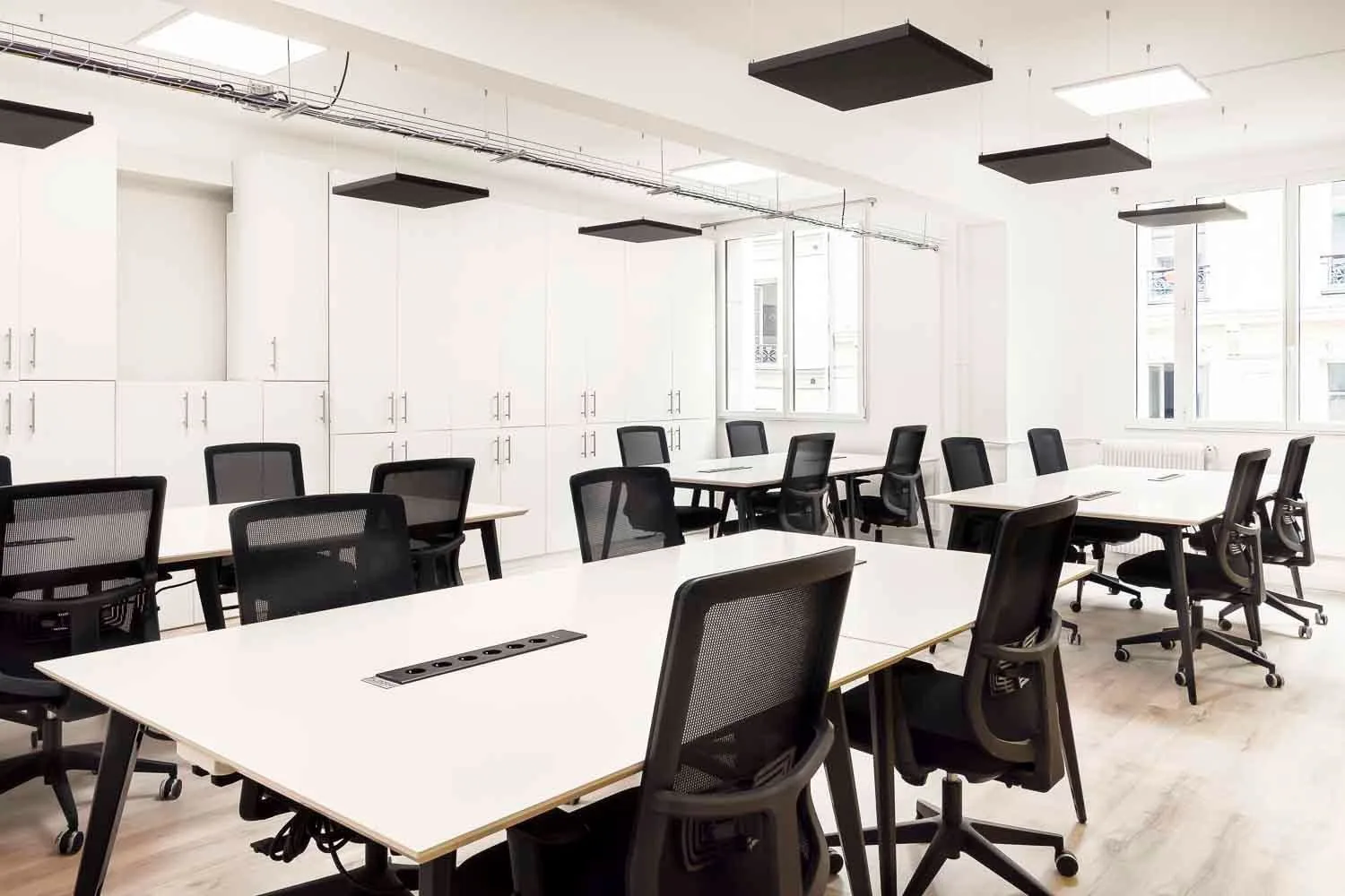 Les Nouveaux Bureaux Petites Écuries, Open-plan office, Paris 10e