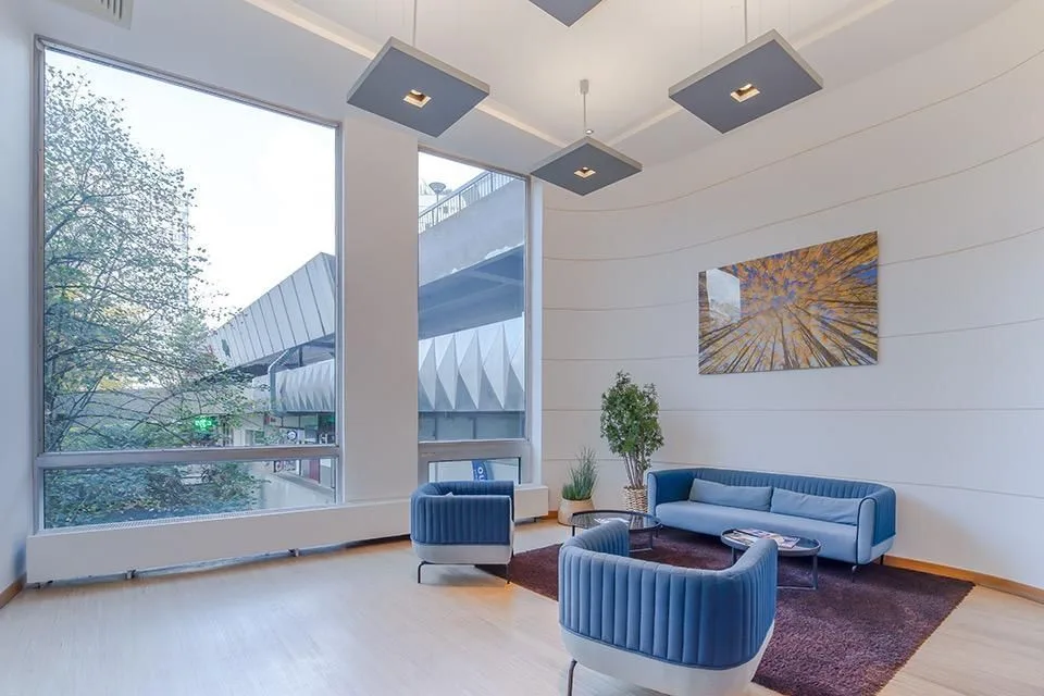 Now Connected Tour Ciel, Lounge, Courbevoie