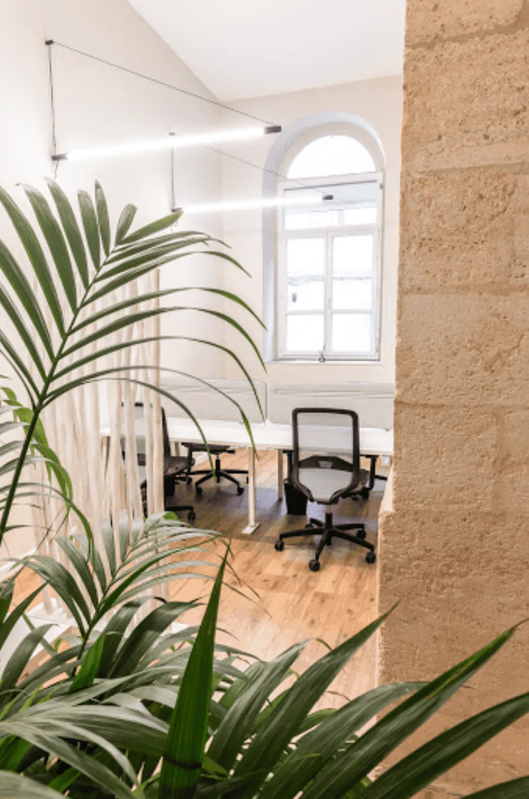 Ô Spot Coworking, Privatbüro mit 4 Arbeitsplätzen, Bordeaux