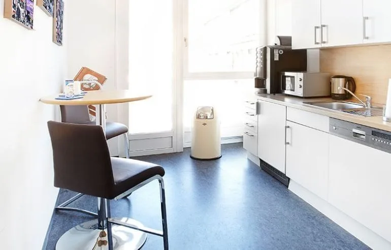 Oasis Business Center, Kitchen, Stuttgart