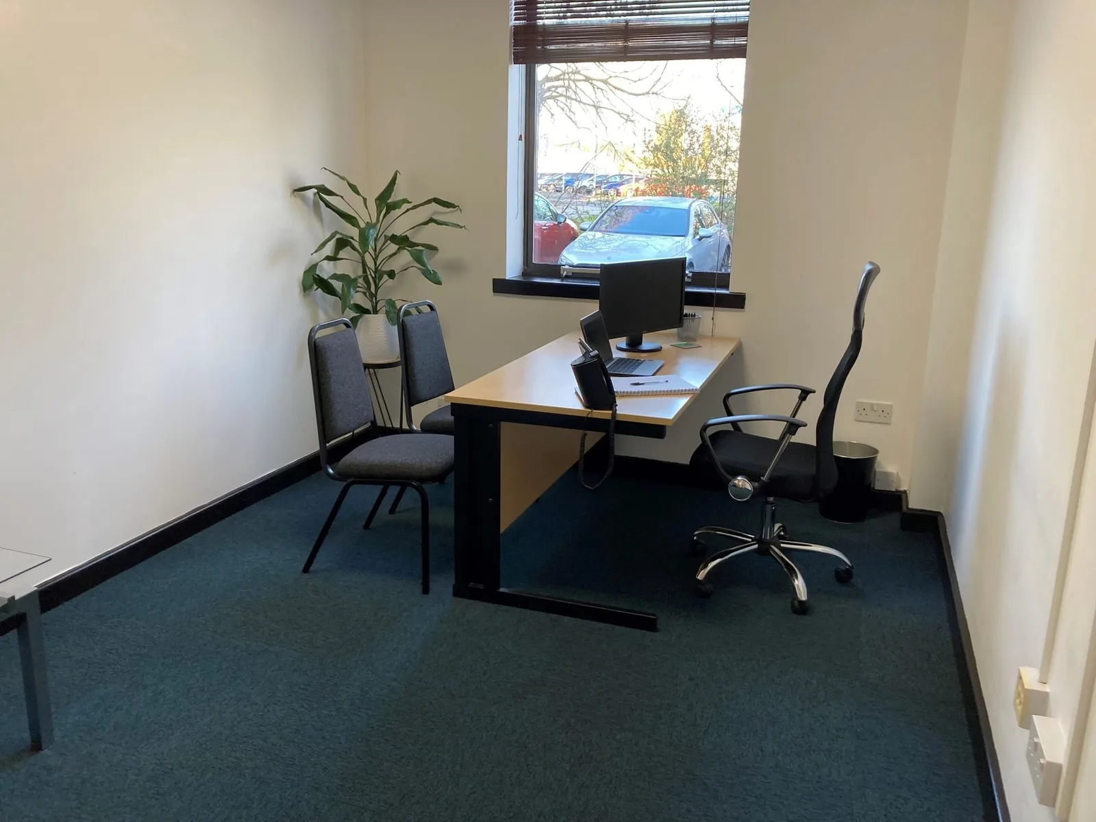 Obsidian Offices, Private office, 1 desk, Chester