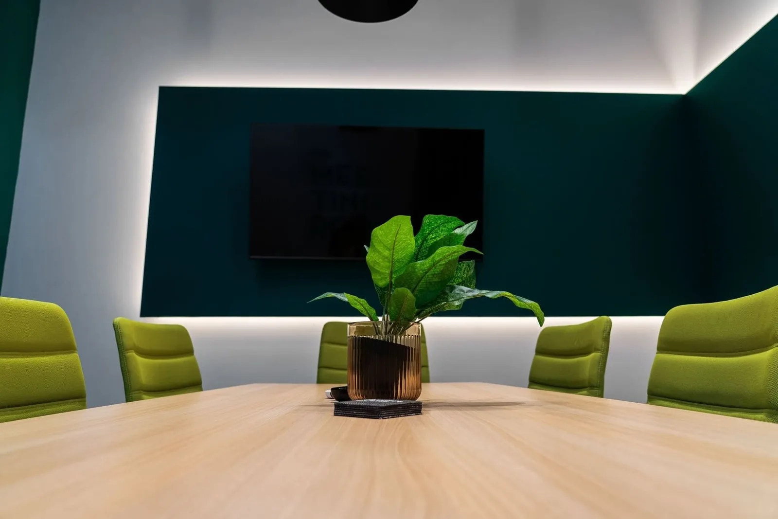 Office Club East, Meeting room for 6 people, Thermi