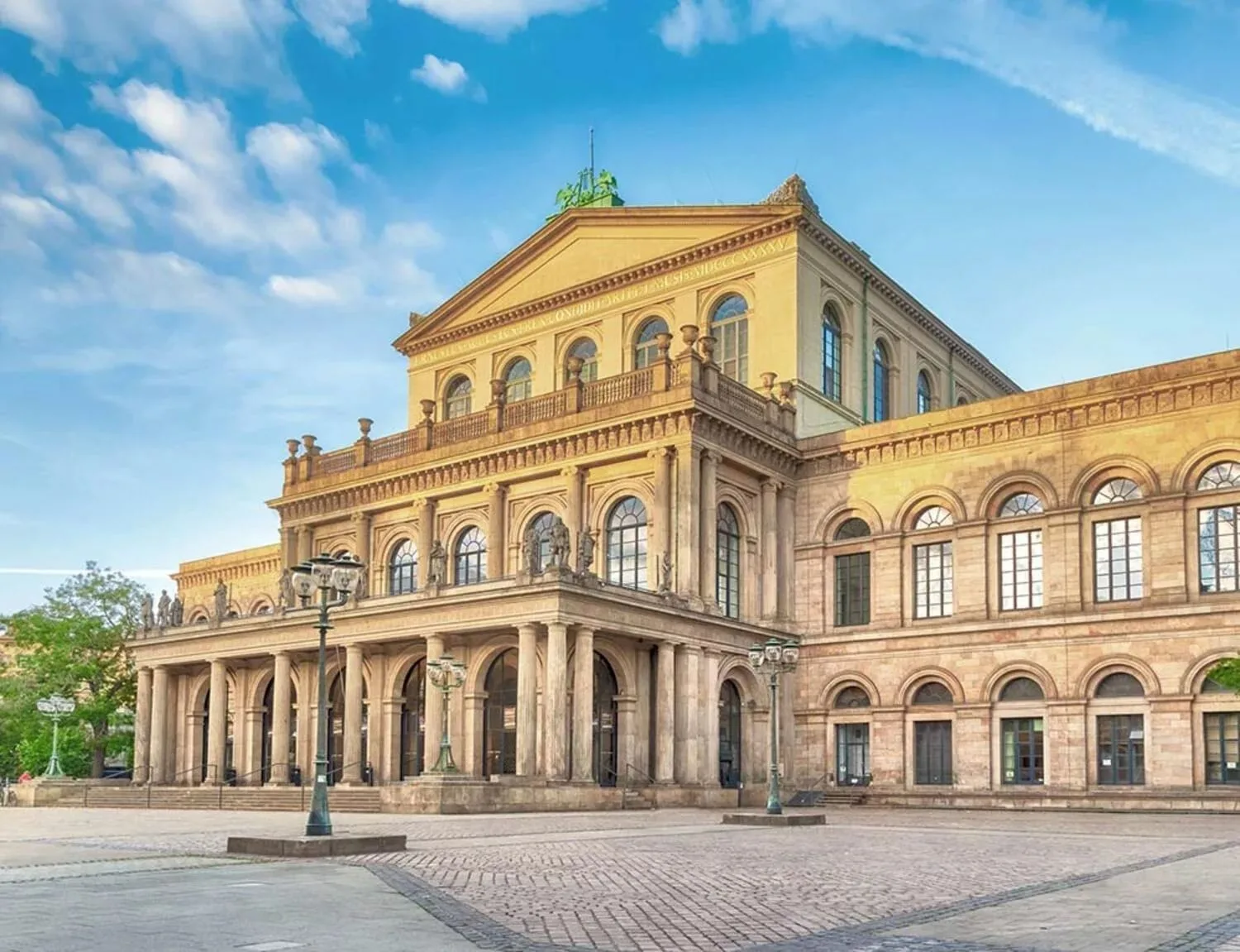 Office Club Hannover an der Oper, Gebäudefassade, Hannover