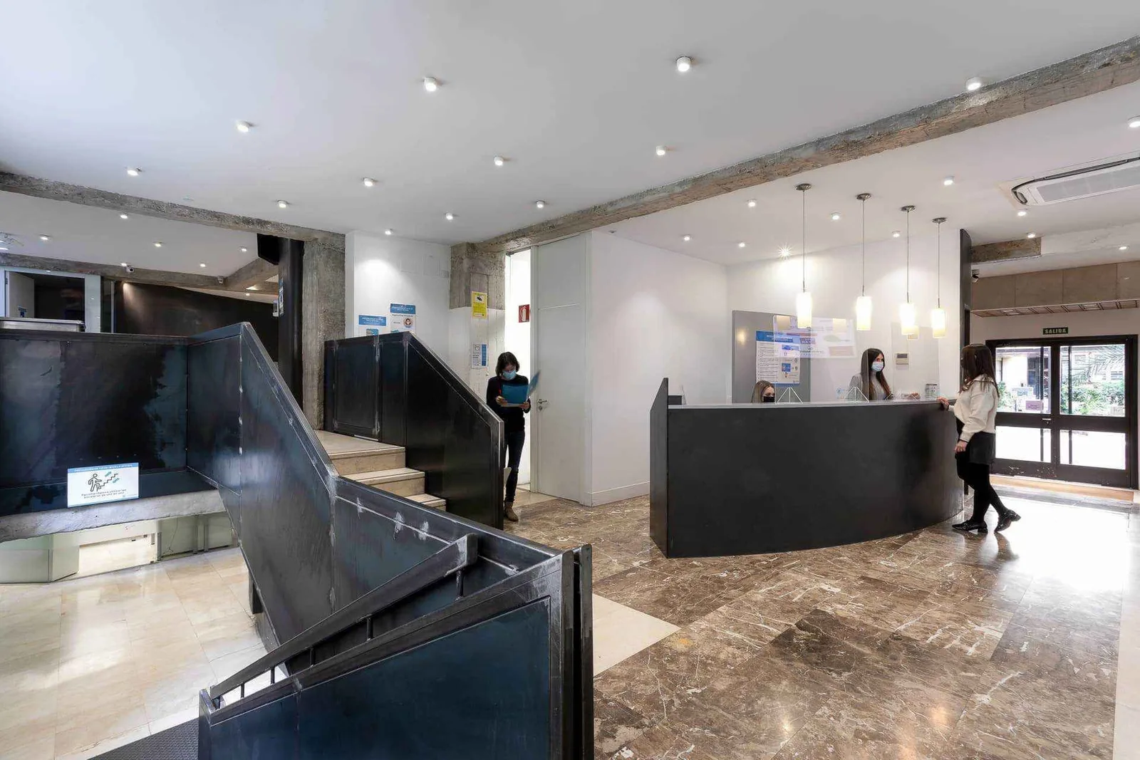 Office Madrid, Recepción, Madrid