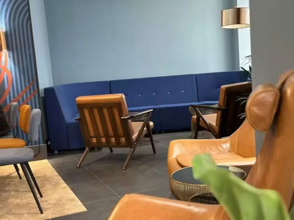 Office Space In Town - Little Britain, Lounge, London