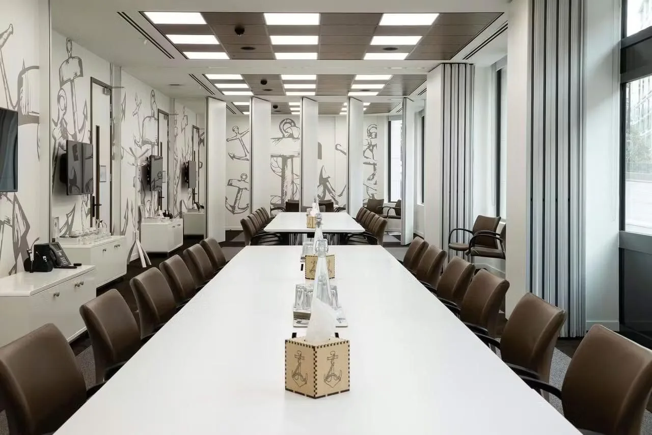 Office Space in Town - St Dunhan's Hill, Meeting room for 25 people, London