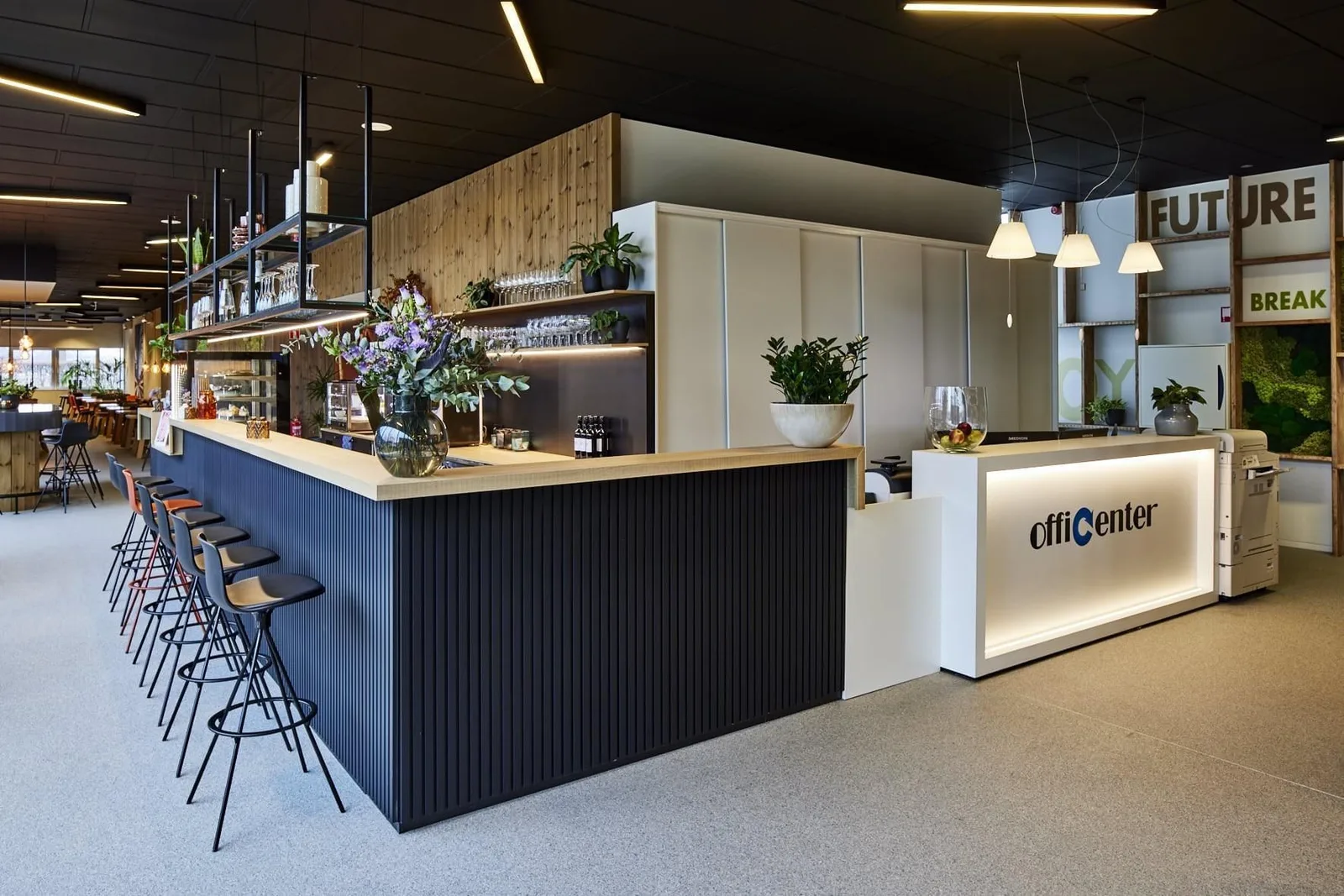 Officenter Geel, Reception, Geel