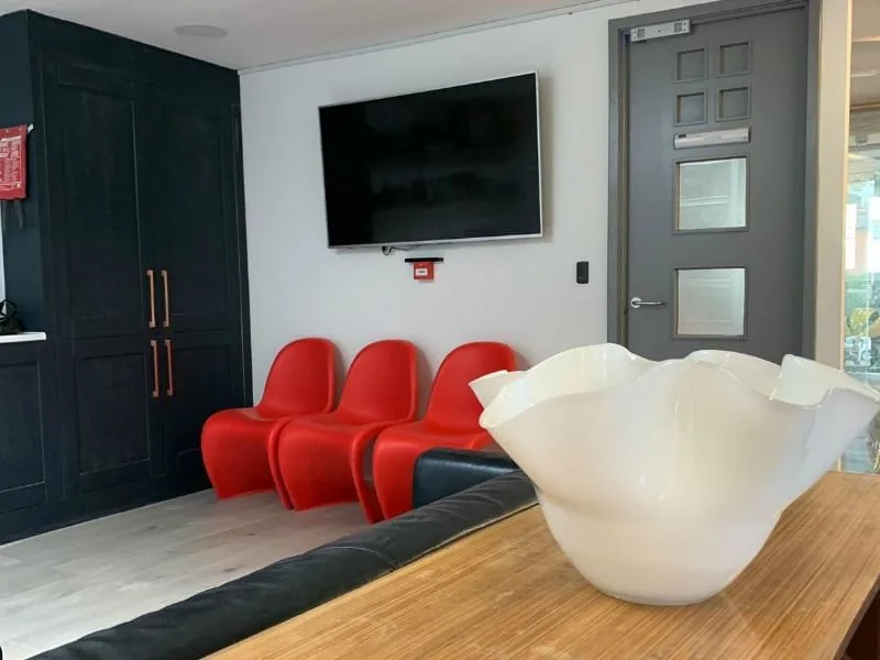 Officina Office, Lounge, London