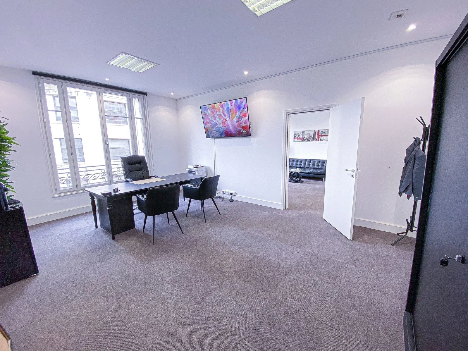 Officium Center Champs Elysées, Privatbüro mit 1 Arbeitsplatz, Paris 8e