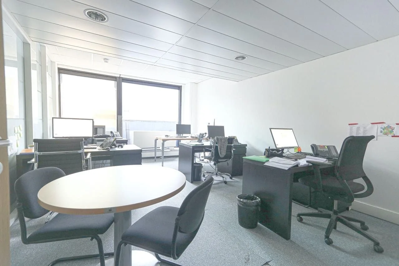 Officium Center Saint-Cloud, Privatbüro mit 4 Arbeitsplätzen, Saint-Cloud