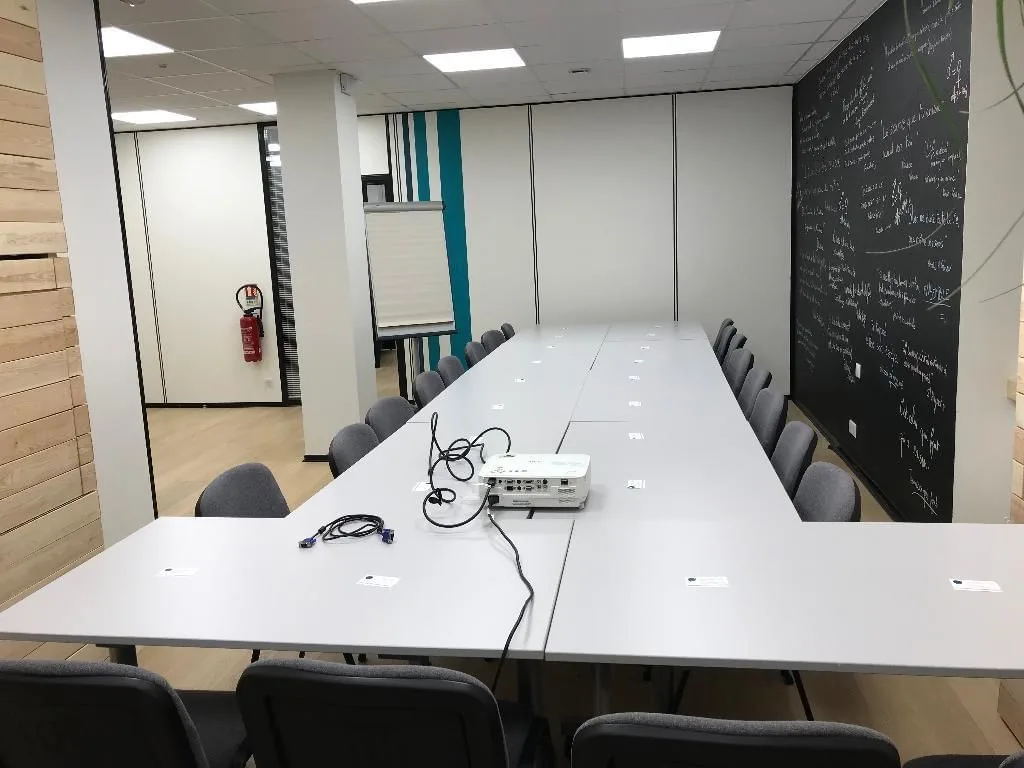 Oh Happy Desk, Meeting room for 20 people, Roubaix