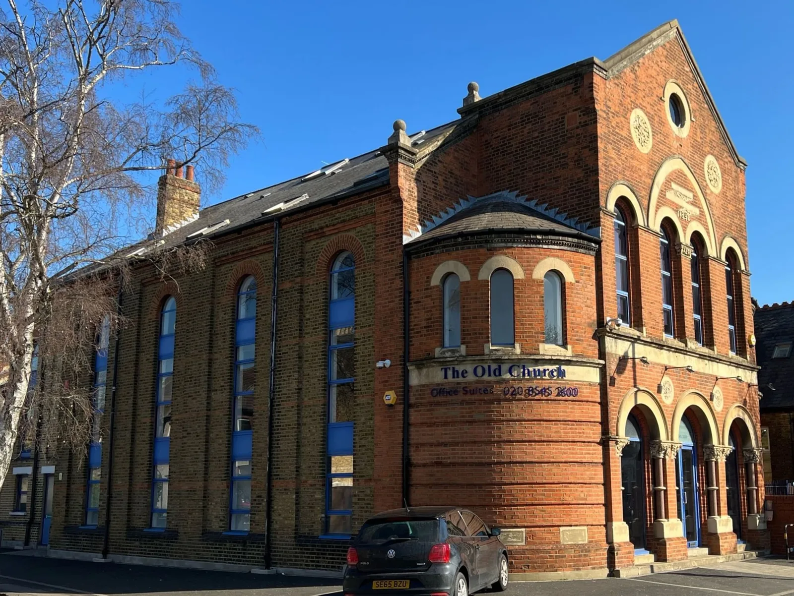 The Old Church Wimbledon, Building facade, Mitcham