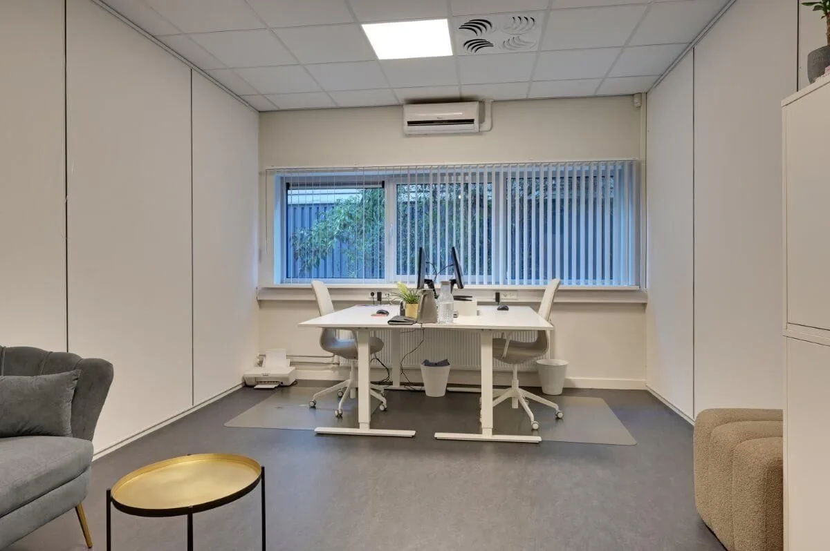 Ondernemerscentrum de Pelikaan, Private office, 2 desks, Zevenaar