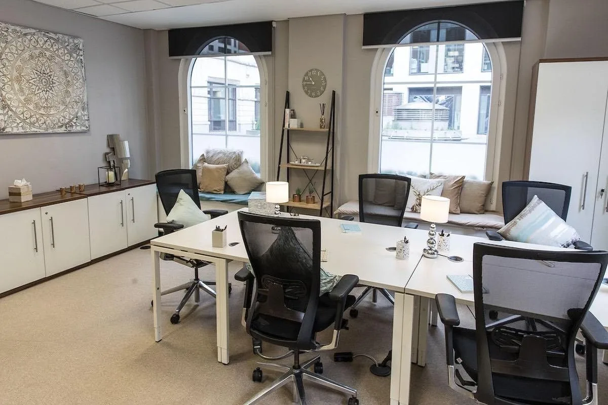 One Avenue Group - Birchin Court, Private office, 5 desks, London